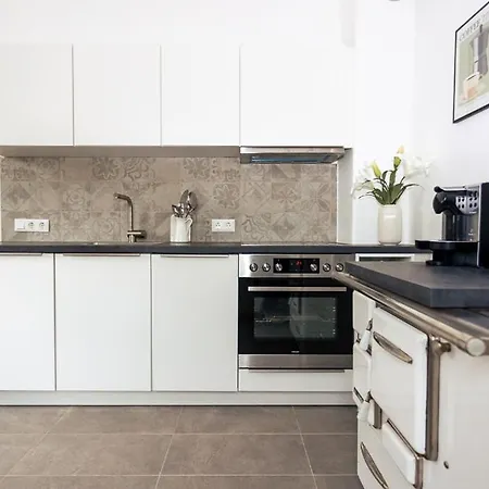 Haus Roserlheim Hébergement de vacances Pörtschach am Wörthersee